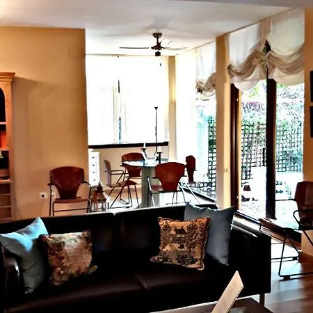 Casa Con Encanto Y Jardin Holiday home Cordoba